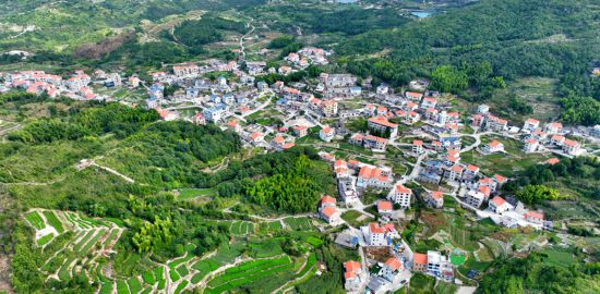 軍營村俯瞰。人民網(wǎng)記者 陳博 攝